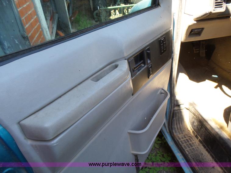 image for item K3139 1993 Chevrolet Astro Extended van