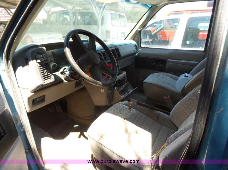 image for item K3139 1993 Chevrolet Astro Extended van