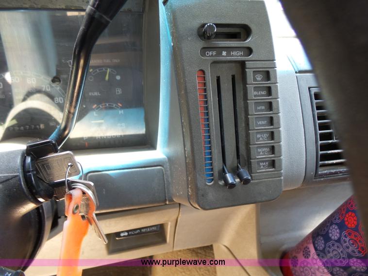 image for item K3139 1993 Chevrolet Astro Extended van
