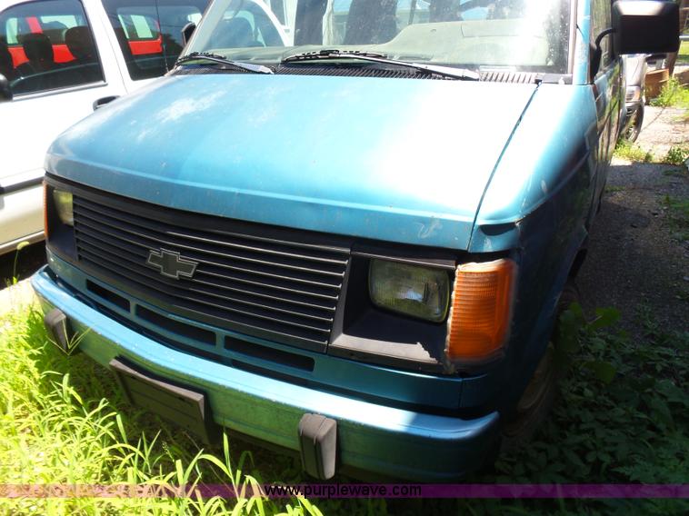 image for item K3139 1993 Chevrolet Astro Extended van