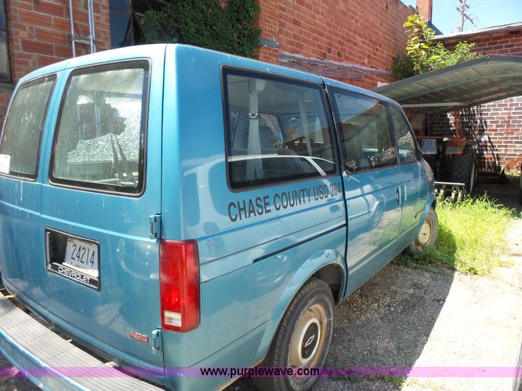 image for item K3139 1993 Chevrolet Astro Extended van