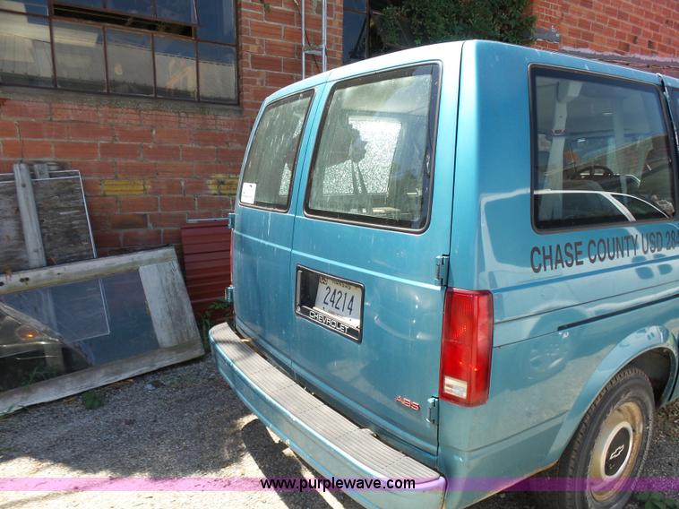 image for item K3139 1993 Chevrolet Astro Extended van