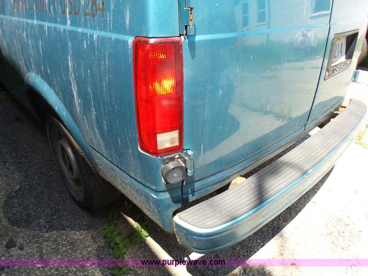 image for item K3139 1993 Chevrolet Astro Extended van