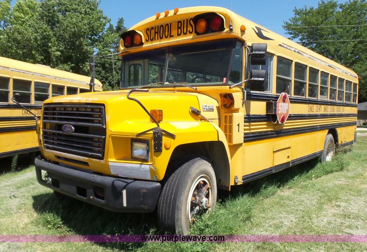 image for item K3140 1994 Ford B700 school bus