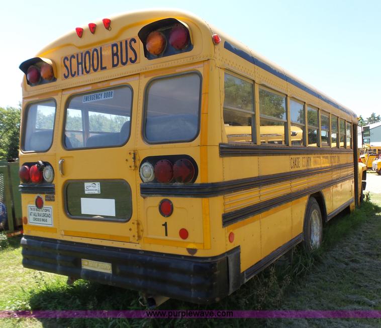 image for item K3140 1994 Ford B700 school bus