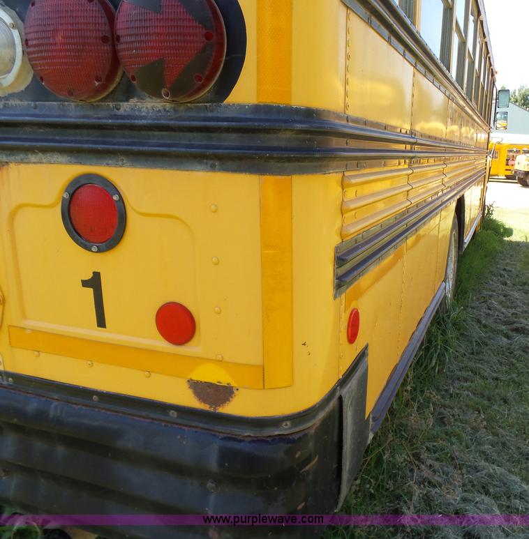 image for item K3140 1994 Ford B700 school bus