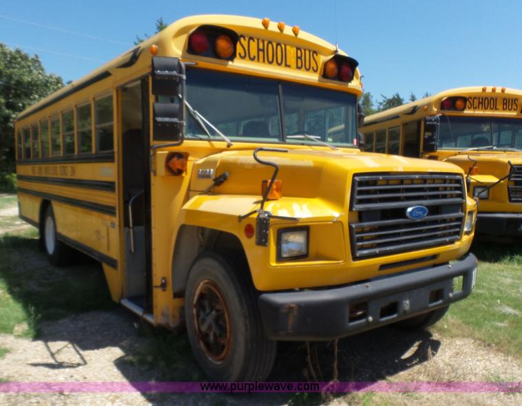 image for item K3141 1994 Ford B700 school bus