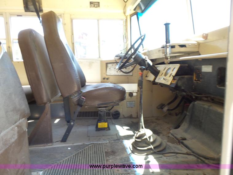 image for item K3141 1994 Ford B700 school bus