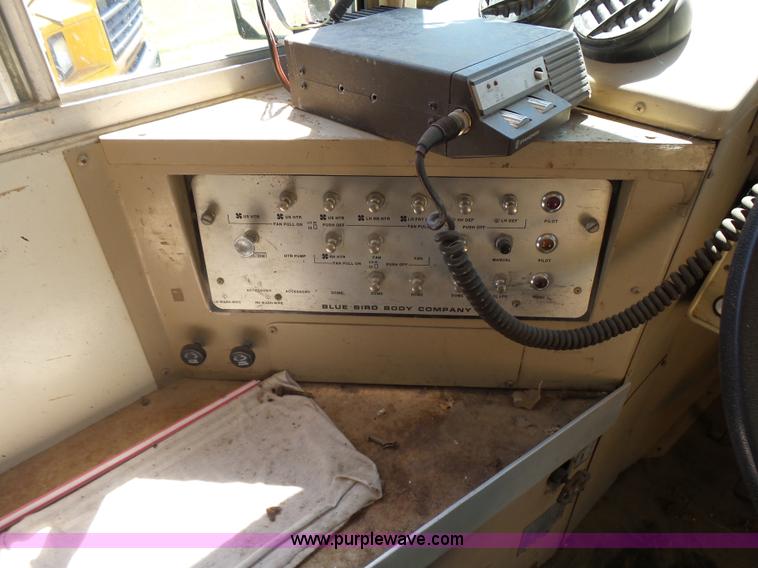 image for item K3141 1994 Ford B700 school bus