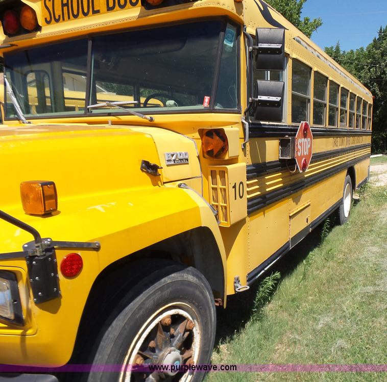 image for item K3141 1994 Ford B700 school bus