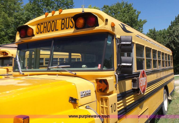 image for item K3141 1994 Ford B700 school bus