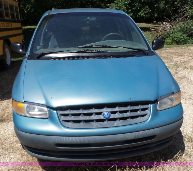 image for item K3142 1997 Plymouth Grand Voyager van