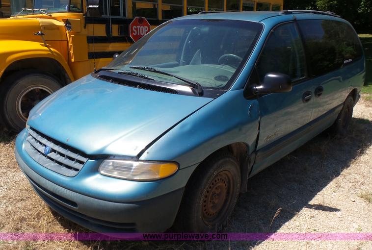 image for item K3142 1997 Plymouth Grand Voyager van