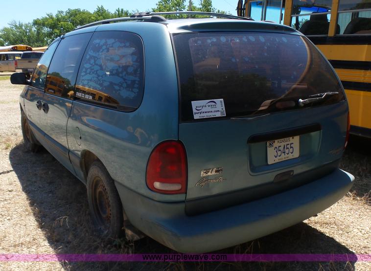 image for item K3142 1997 Plymouth Grand Voyager van