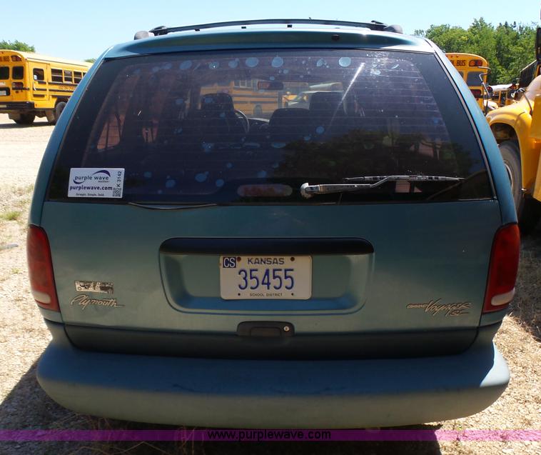 image for item K3142 1997 Plymouth Grand Voyager van
