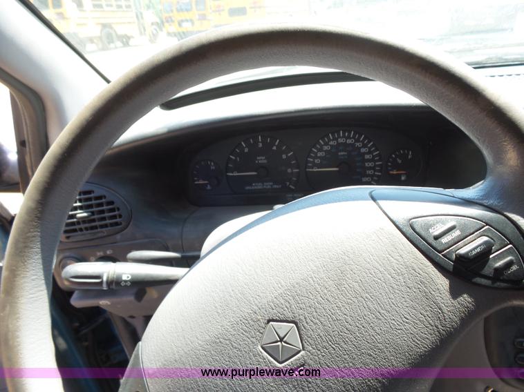 image for item K3142 1997 Plymouth Grand Voyager van
