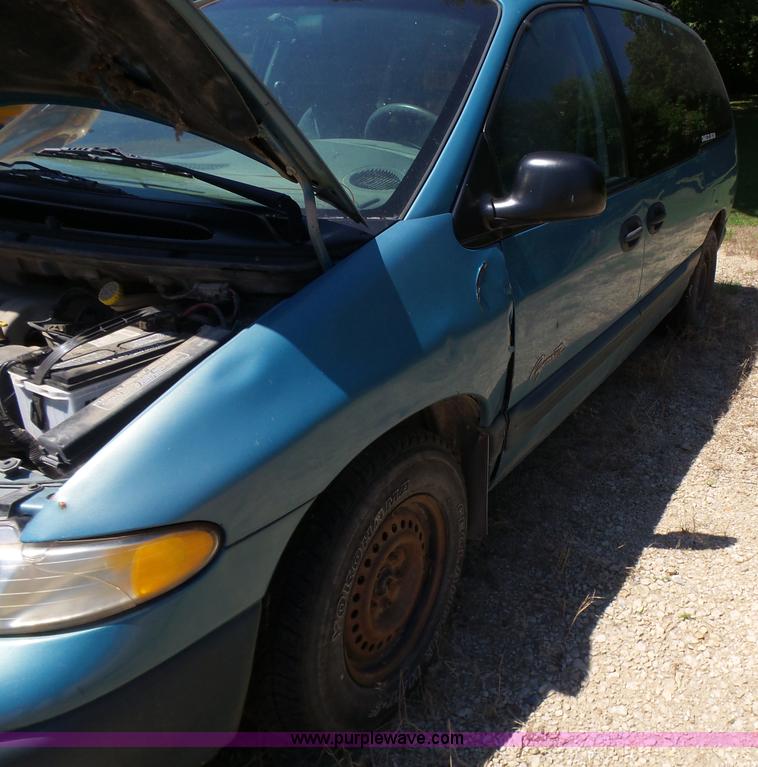 image for item K3142 1997 Plymouth Grand Voyager van