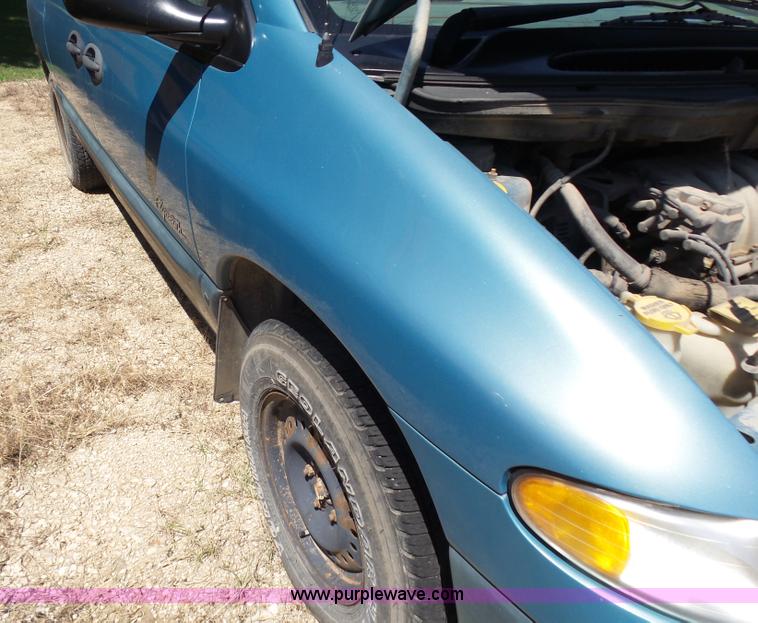 image for item K3142 1997 Plymouth Grand Voyager van