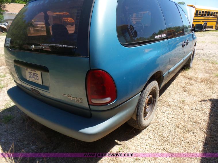 image for item K3142 1997 Plymouth Grand Voyager van