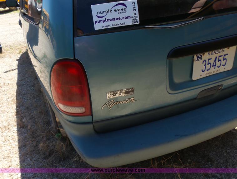 image for item K3142 1997 Plymouth Grand Voyager van