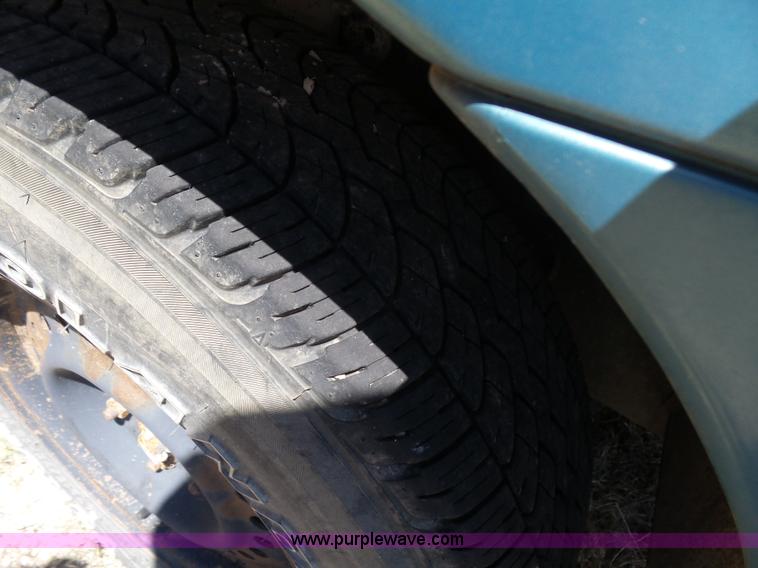 image for item K3142 1997 Plymouth Grand Voyager van