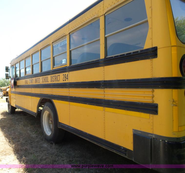 image for item K3143 1996 Ford B800 school bus