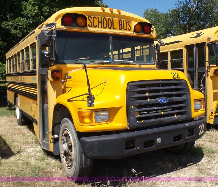 image for item K3144 1995 Ford B800 school bus