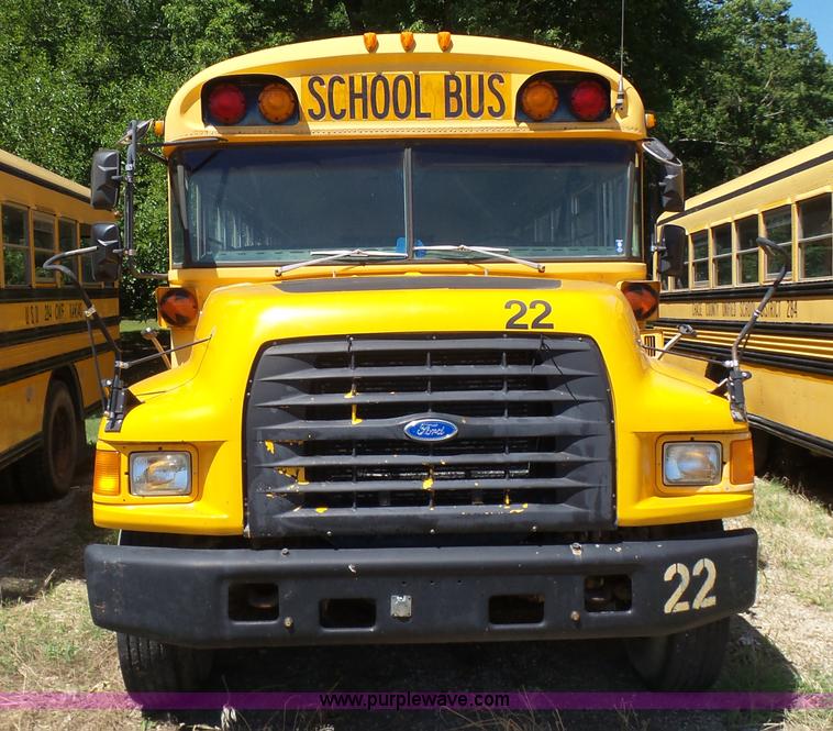 image for item K3144 1995 Ford B800 school bus