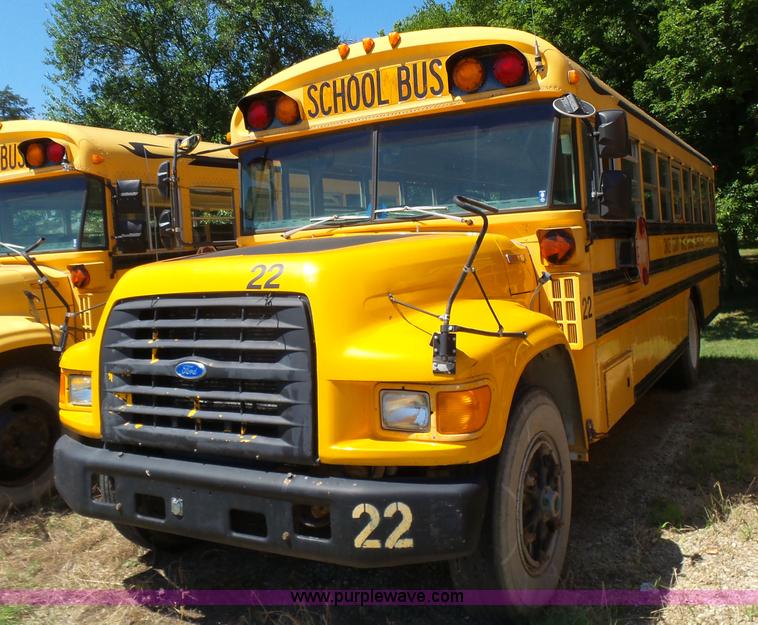 image for item K3144 1995 Ford B800 school bus