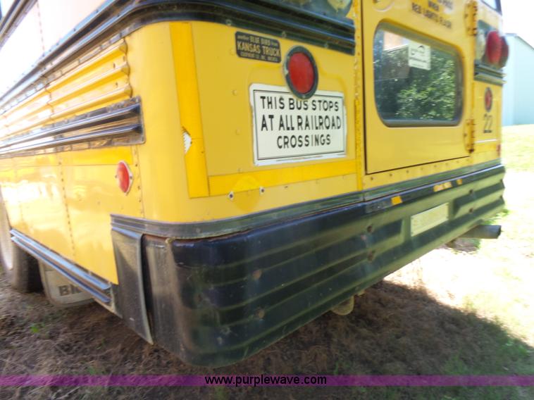 image for item K3144 1995 Ford B800 school bus