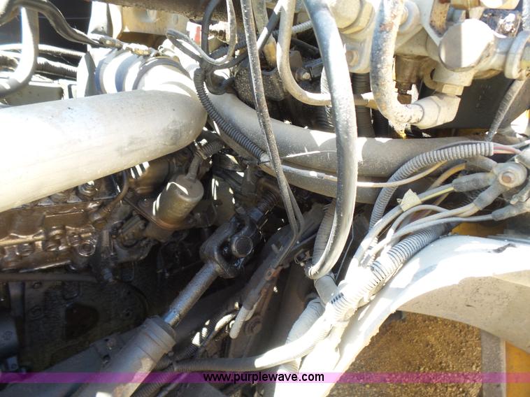 image for item K3145 1995 Ford B800 school bus