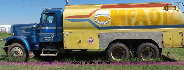 image for item K3480 1985 Freightliner fuel truck