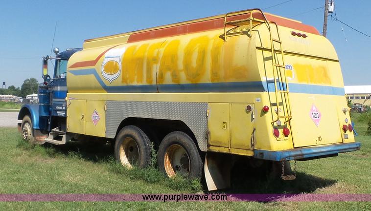 image for item K3480 1985 Freightliner fuel truck