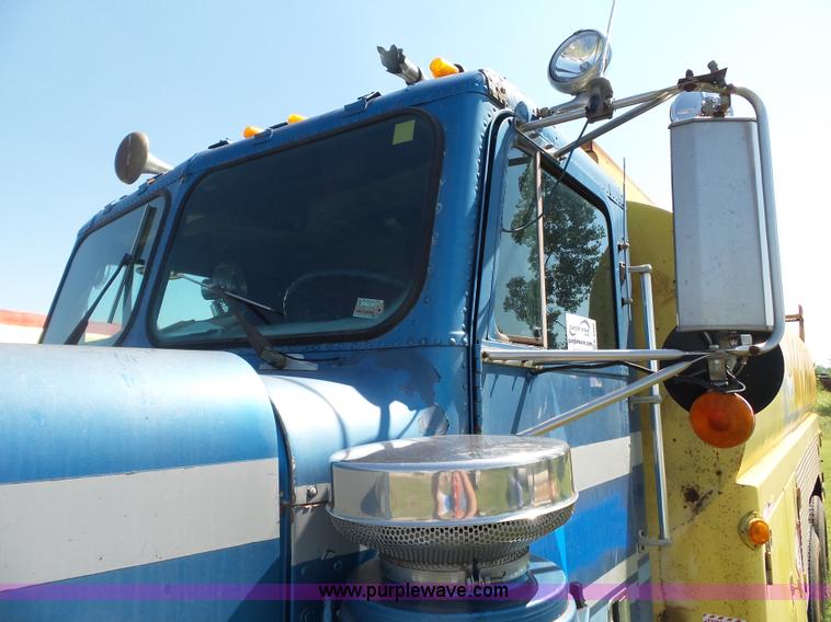 image for item K3480 1985 Freightliner fuel truck