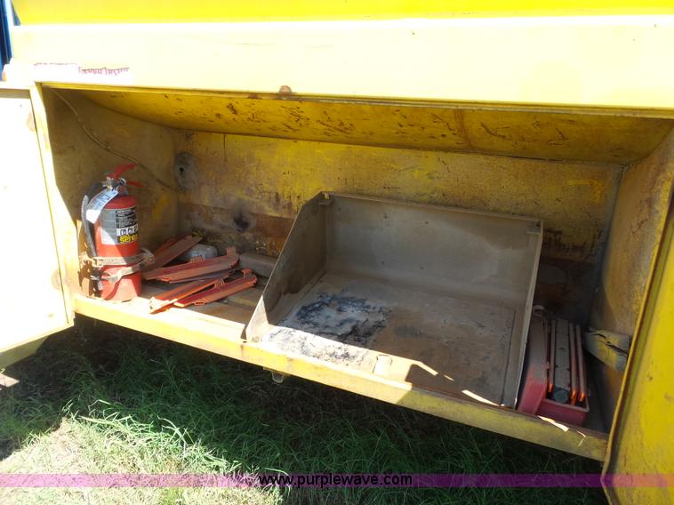 image for item K3480 1985 Freightliner fuel truck