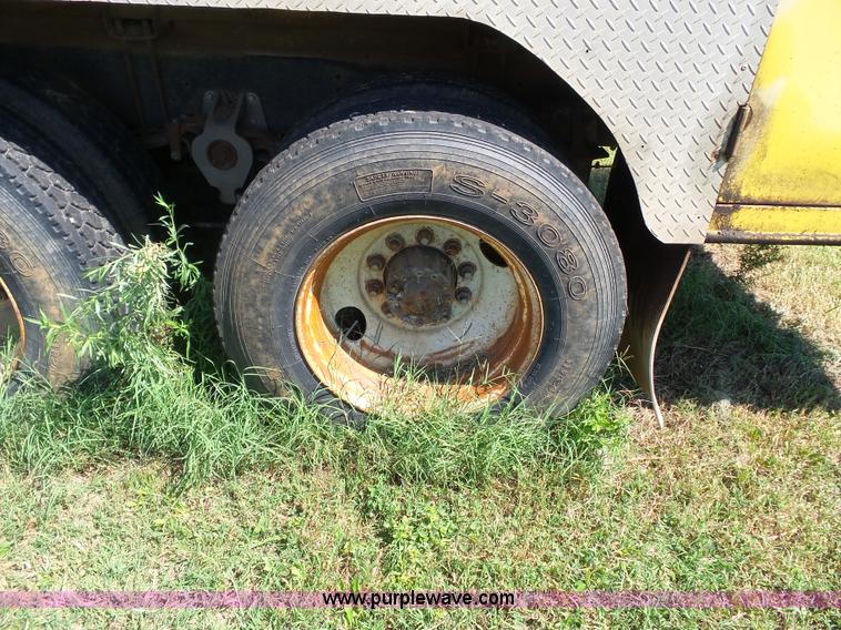 image for item K3480 1985 Freightliner fuel truck