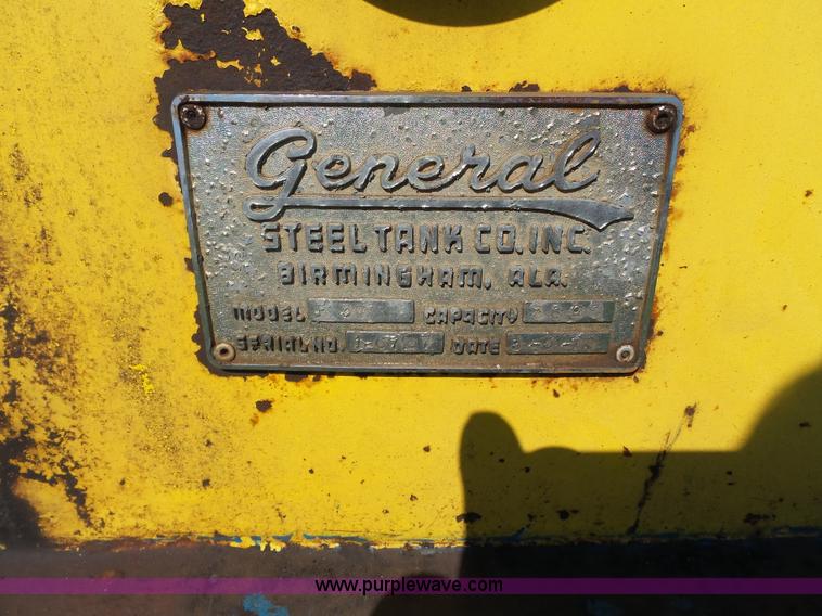 image for item K3480 1985 Freightliner fuel truck