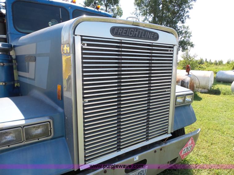 image for item K3480 1985 Freightliner fuel truck