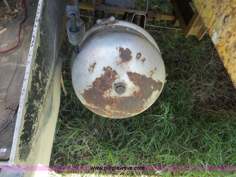 image for item K3480 1985 Freightliner fuel truck