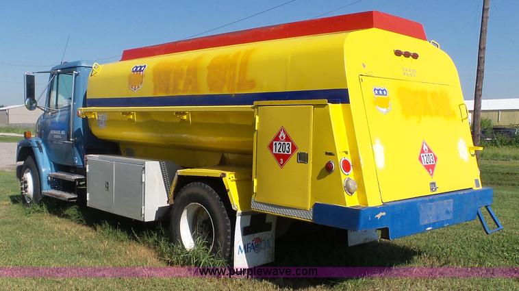 image for item K3481 2002 Freightliner FL70 fuel truck