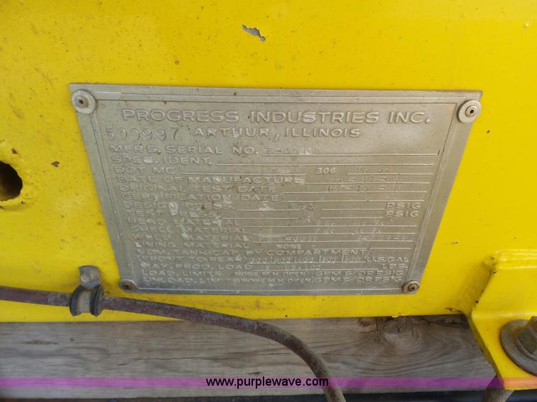 image for item K3481 2002 Freightliner FL70 fuel truck