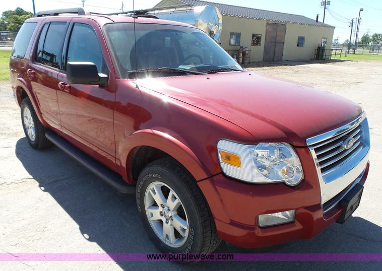 image for item K4696 2010 Ford Explorer SUV