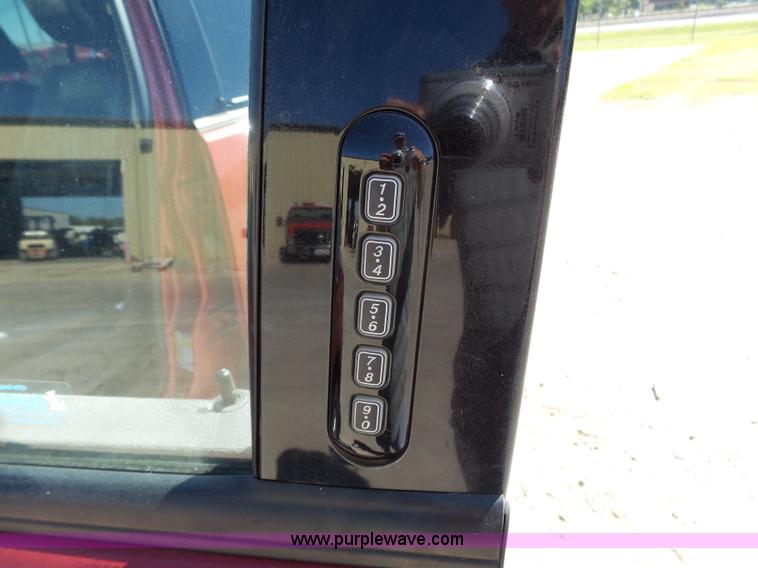 image for item K4696 2010 Ford Explorer SUV