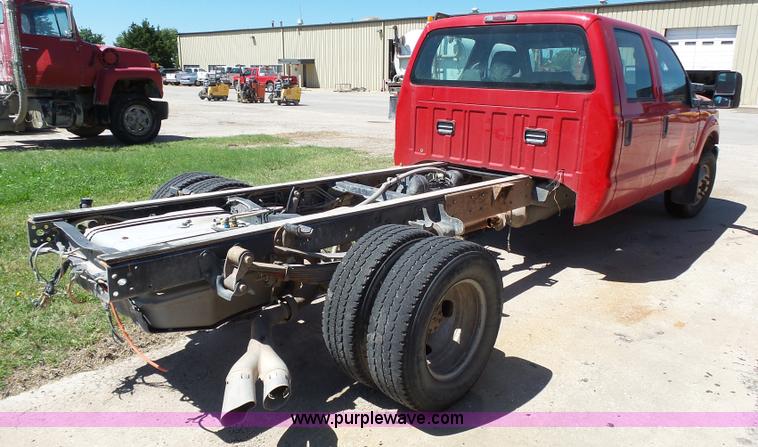 image for item K4703 2011 Ford F350 Super Duty Crew Cab pickup truck