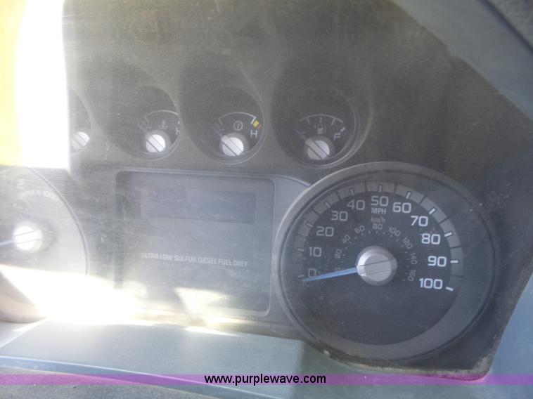 image for item K4703 2011 Ford F350 Super Duty Crew Cab pickup truck