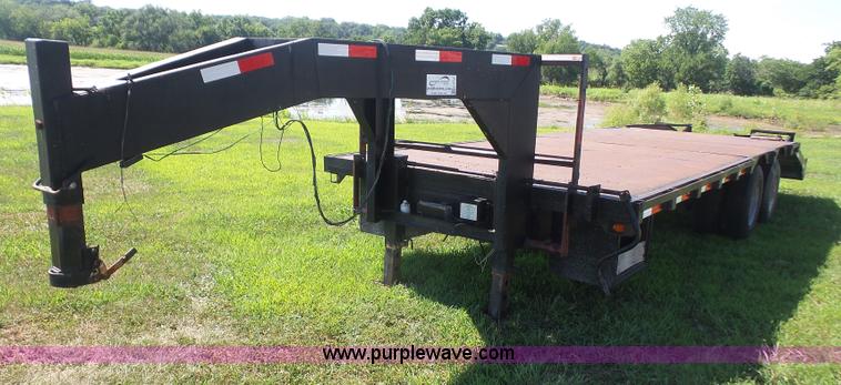 image for item K4733 1985 Rew G20D equipment trailer
