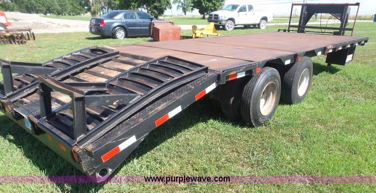 image for item K4733 1985 Rew G20D equipment trailer