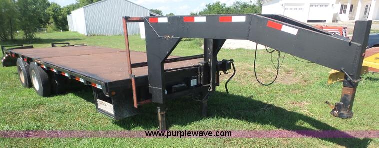 image for item K4733 1985 Rew G20D equipment trailer