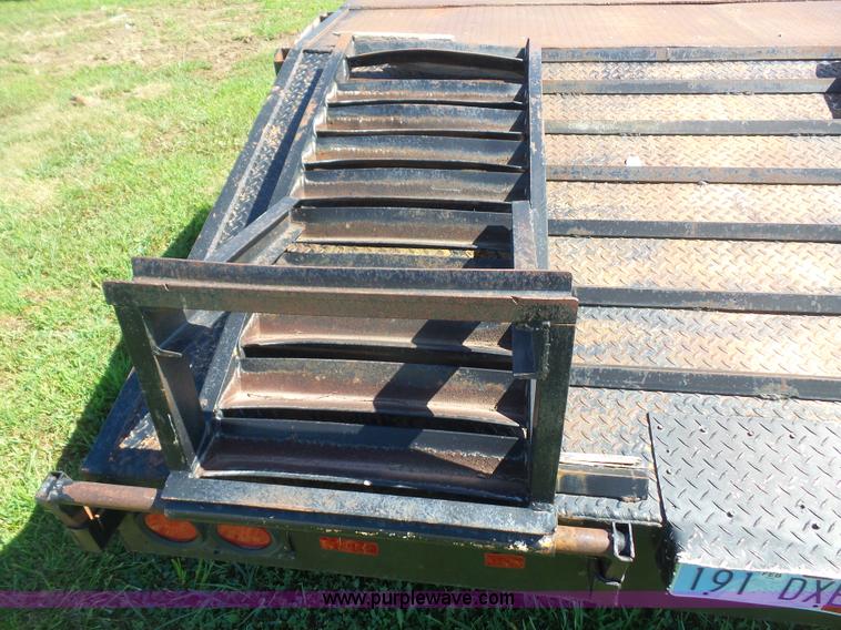 image for item K4733 1985 Rew G20D equipment trailer