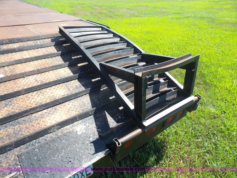 image for item K4733 1985 Rew G20D equipment trailer